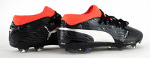 Laden Sie das Bild in den Galerie-Viewer, Puma One 18.2 FG Fußballschuhe Nocken Schwarz Coral Soccer Boots EU 44 - Weseli