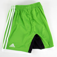 Laden Sie das Bild in den Galerie-Viewer, Adidas VFL H A SHO Y Wolfsburg Kinder Short Shorts Kurze Hose Fußball Climacool - Weseli

